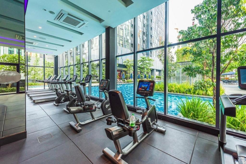 Star Holiday Sky Pool Klcc 쿠알라룸푸르 외부 사진