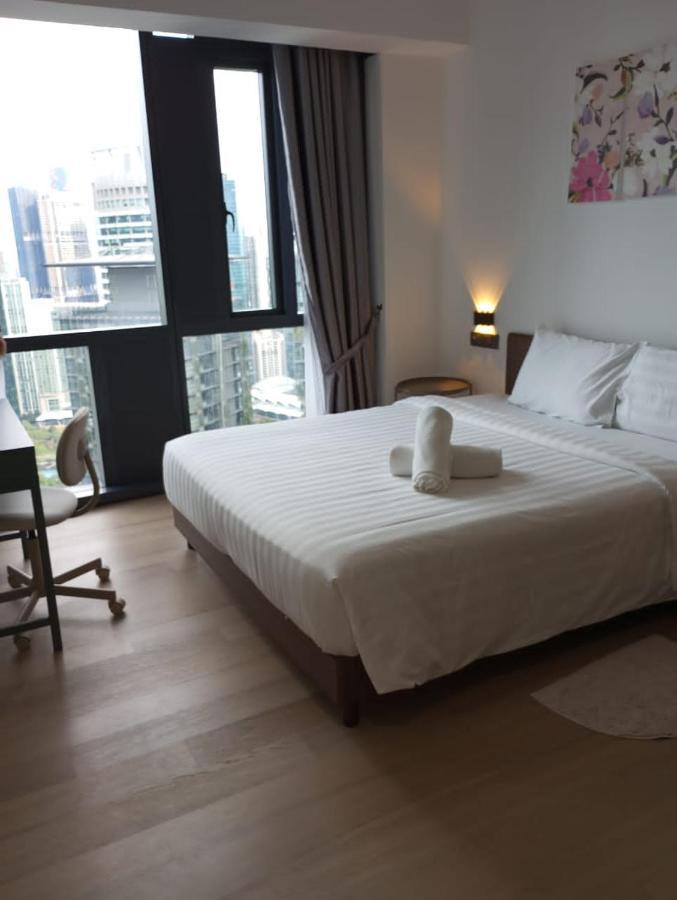 Star Holiday Sky Pool Klcc 쿠알라룸푸르 외부 사진