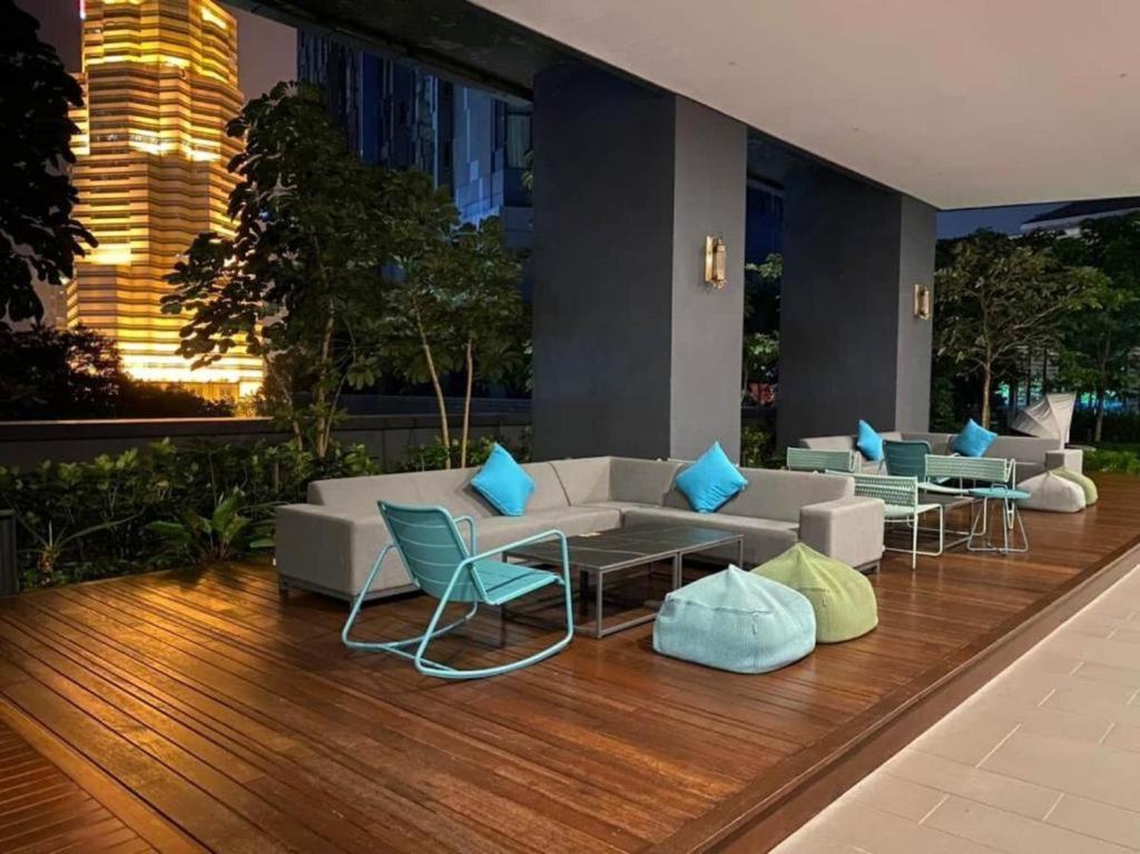 Star Holiday Sky Pool Klcc 쿠알라룸푸르 외부 사진