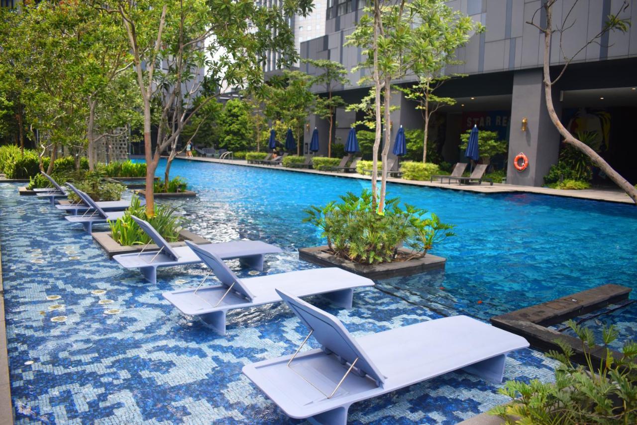 Star Holiday Sky Pool Klcc 쿠알라룸푸르 외부 사진