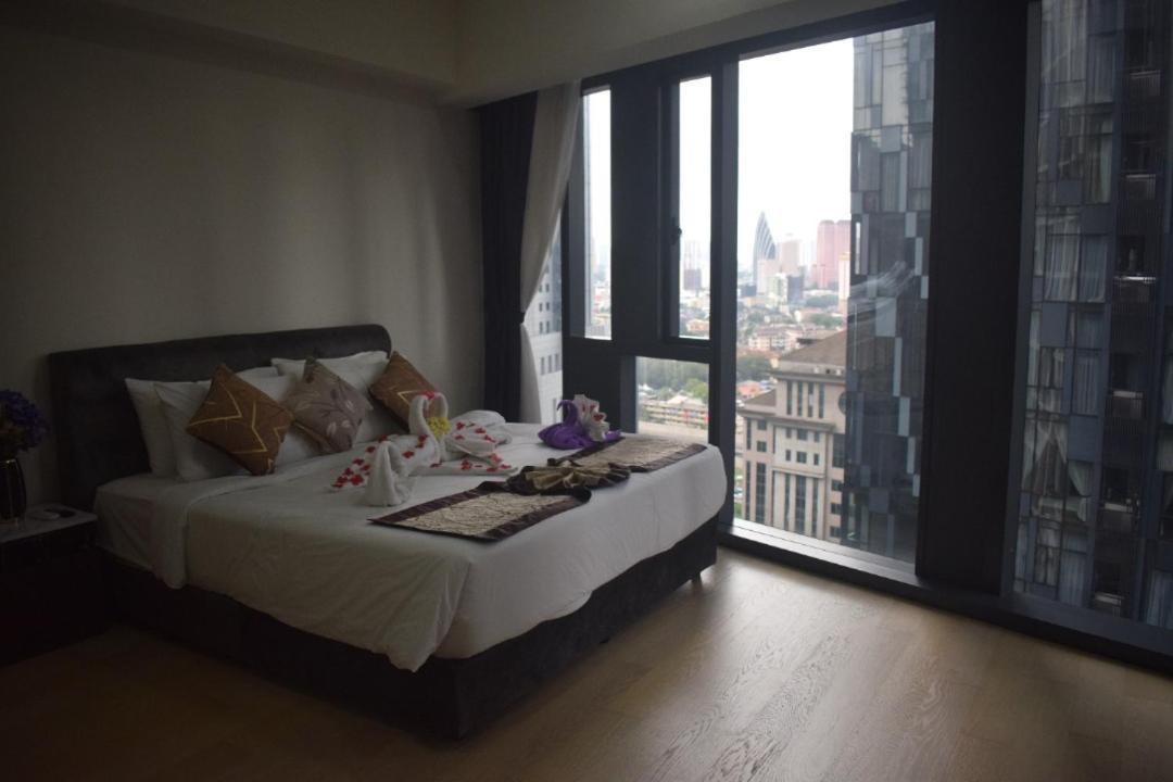 Star Holiday Sky Pool Klcc 쿠알라룸푸르 외부 사진