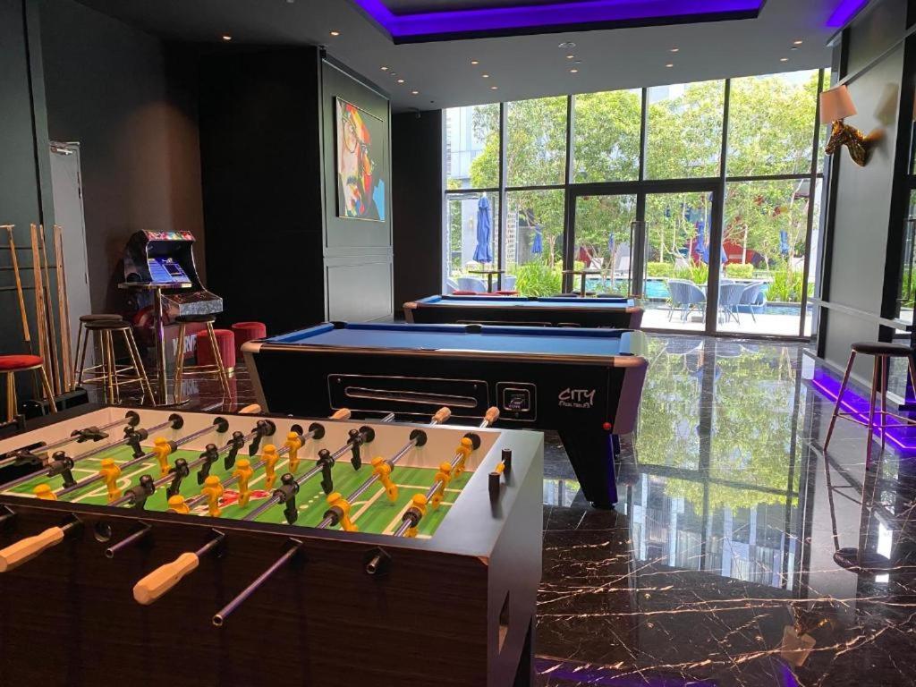 Star Holiday Sky Pool Klcc 쿠알라룸푸르 외부 사진