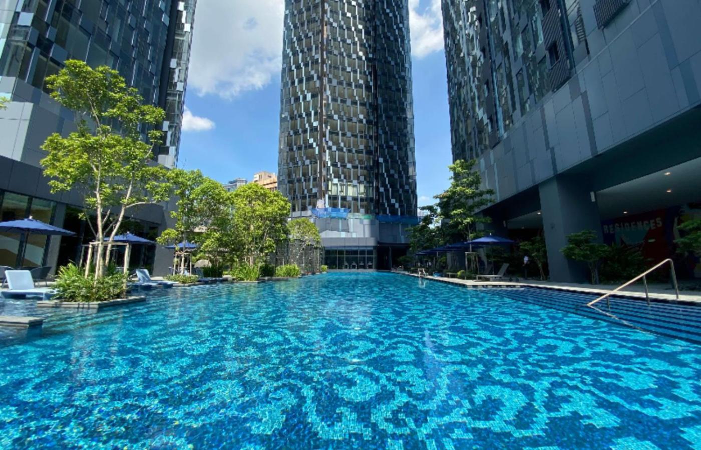 Star Holiday Sky Pool Klcc 쿠알라룸푸르 외부 사진