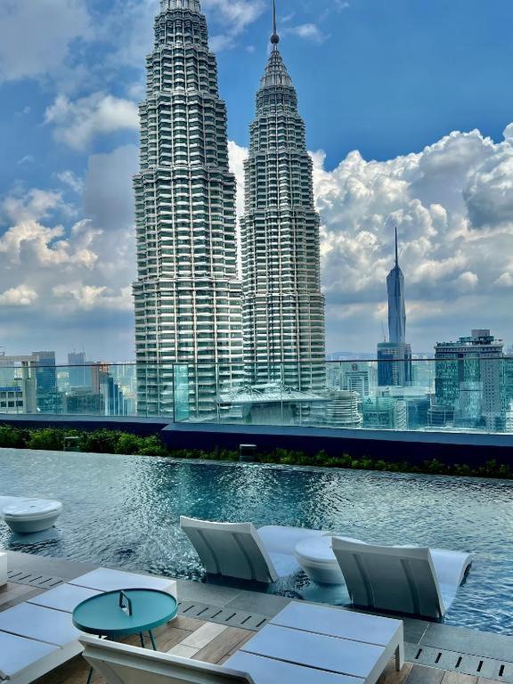 Star Holiday Sky Pool Klcc 쿠알라룸푸르 외부 사진
