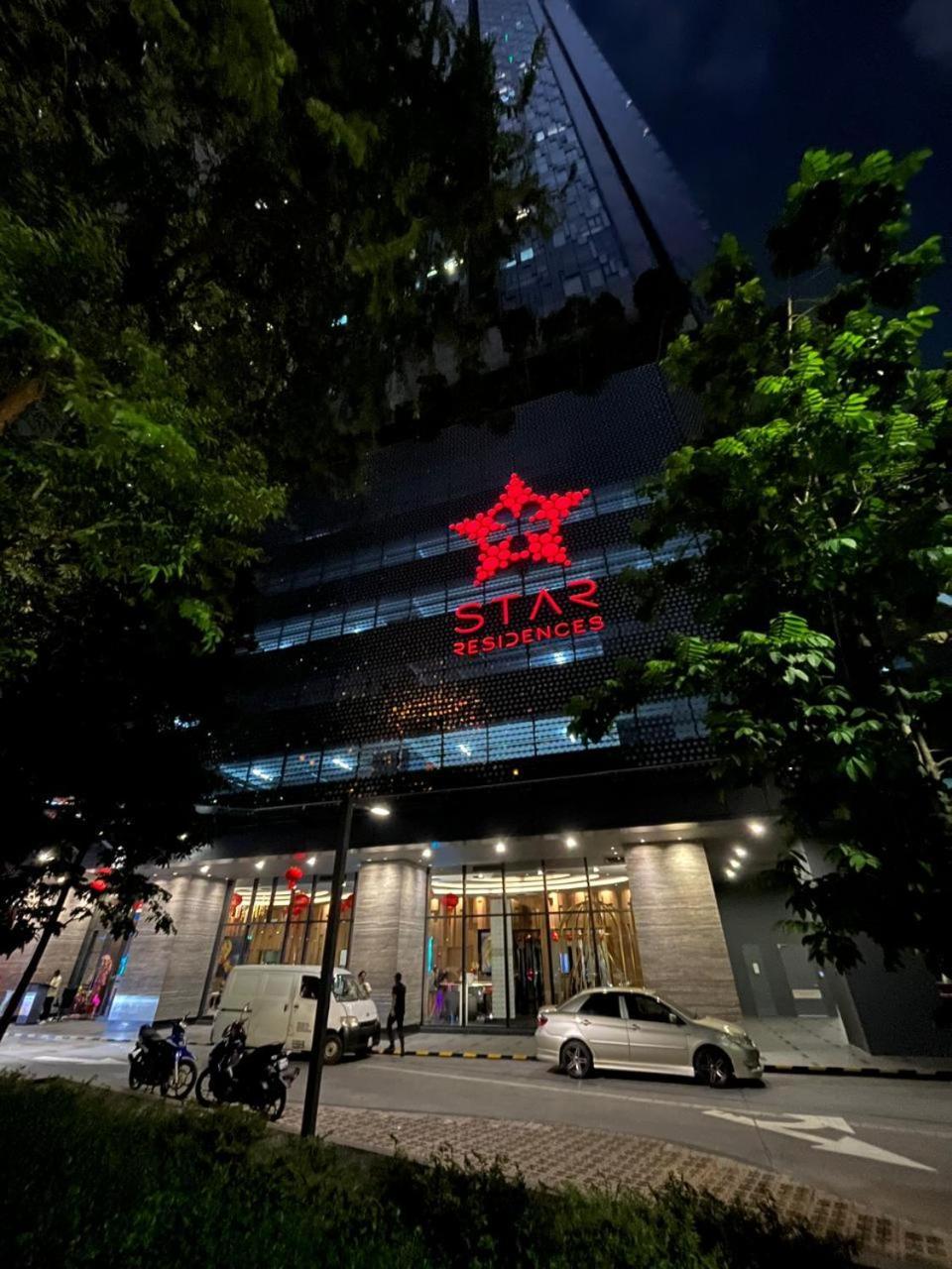 Star Holiday Sky Pool Klcc 쿠알라룸푸르 외부 사진